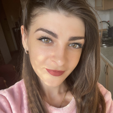 Freelancer Viktoriya O. — Ukraine, Kyiv. Core skill — Content Management, Online Stores & E-commerce