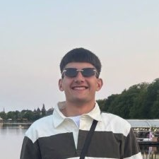 Фрилансер Віктор П. — Україна, Київ. Спеціалізація — Обробка фото, Javascript та Typescript