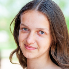 Freelancer Viktoriia C. — Ukraine, Izyum. Core skill — Text Translation, Presentations