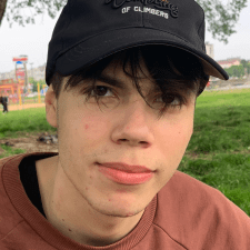 Freelancer Vladislav Z. — Ukraine, Kyiv. Core skill — Text Translation, Copywriting
