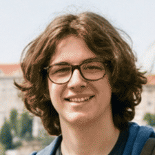 Freelancer Maksym Y. — Ukraine, Charkiw. Fachgebiet — Python, Javascript und Typescript