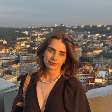 Freelancer Viktoriia D. — Ukraine, Ternopol. Core skill — Interface Design (UI/UX), Web Design