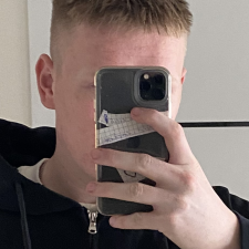 Freelancer Denys M. — Ukraina, Ratno. Specjalizacja — Tłumaczenie tekstów, Copywriting