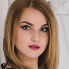 Фрилансер Яна К. — Украина, Хмельницкий. Специализация — Иллюстрации и рисунки, Логотипы