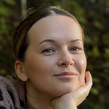 Freelancer Yana N. — Polska. Specjalizacja — Projektowanie interfejsów użytkownika (UI/UX), Projektowanie aplikacji mobilnych
