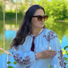 Фрилансер Євгенія Г. — Украина, Ровно. Специализация — Стихи, песни, проза, Фирменный стиль
