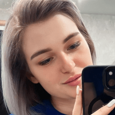 Freelancer Yuliia T. — Ukraina, Pietrowo. Specjalizacja — Copywriting, Tłumaczenie tekstów