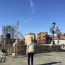 Freelancer Yura R. — Ukraina, Złoczów. Specjalizacja — Tworzenie modeli 3D, Design przedmiotów
