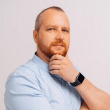 Artem Kukhariev
