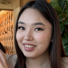 Freelancer Aida B. — Kazakhstan, Semey. Core skill — Infographics, Customer Support