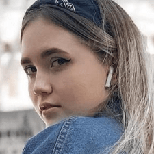 Фрилансер Олеся П. — Україна, Київ. Спеціалізація — Дизайн візиток, Банери