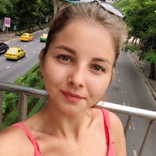 Александра Литвинова