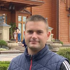 Freelancer Oleksandr T. — Ukraina, Kijów. Specjalizacja — AI tekst, Publikacja ogłoszeń