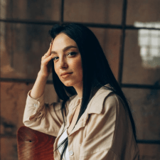 Freelancer Alina M. — Ukraina, Łuck. Specjalizacja — Projektowanie stron w mediach społecznościowych, Identyfikacja wizualna