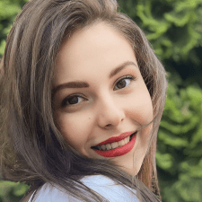 Freelancer Olena V. — Ukraina, Dniepr. Specjalizacja — Przepisywanie tekstów (rewright), Copywriting
