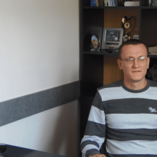 Freelancer Aleksandr B. — Ukraina, Pryłuki. Specjalizacja — Edycja i korekta tekstu, Pisanie artykułów