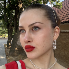 Freelancer Amaliia P. — Ukraine. Core skill — Audio & Video Editing, English