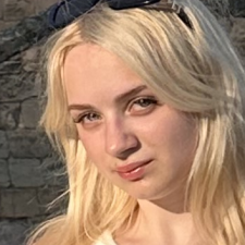 Freelancer Asya K. — Ukraine, Kherson. Core skill — Text Translation, Testing & QA