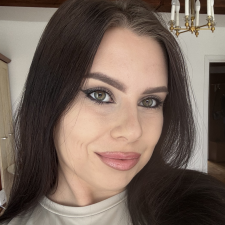Freelancer Anastasiia P. — Poland. Core skill — Copywriting, Polish