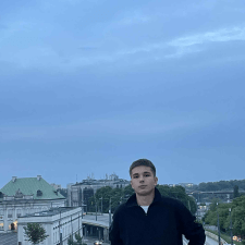 Freelancer Andrii Y. — Polska, Kraków. Specjalizacja — Praca z klientami, Tłumaczenie tekstów