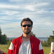 Freelancer Andrii F. — Ukraine, Kyiv. Core skill — Online Stores & E-commerce, HTML & CSS