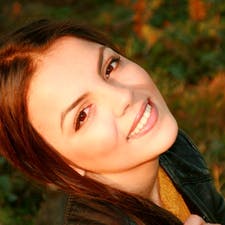 Анна Николаева