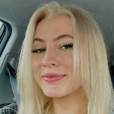 Freelancer Katerina D. — Ukraine, Kyiv. Core skill — Copywriting, Script Writing