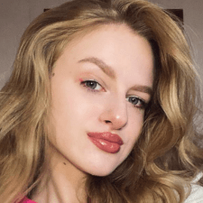 Freelancer Anna R. — Ukraina, Czerkasy. Specjalizacja — Projektowanie interfejsów użytkownika (UI/UX), Projektowanie dla poligrafii