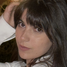 Freelancer Arianna P. — Portugal, Lisbon. Core skill — Customer Support, Copywriting
