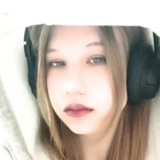 Freelancer Aryna A. — Ukraine, Kharkiv. Core skill — Customer Support, Presentations