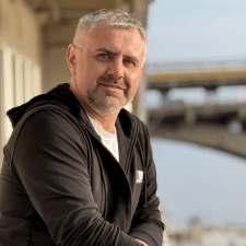 Заказчик Артур Т. — Украина, Киев.