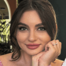 Freelancer Kristina B. — Ukraine, Zaporizhzhia. Specialization — AI Art, Bot Development