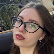 Freelancer Alina K. — Ukraina, Sumy. Specjalizacja — Copywriting, AI tekst