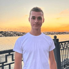 Freelancer Volodya B. — Ukraine, Ternopol. Core skill — HTML & CSS, Web Programming