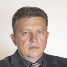 Сергей Бутов