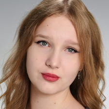 Freelancer Darina G. — Austria, Graz. Specjalizacja — Tłumaczenie tekstów, Praca z klientami