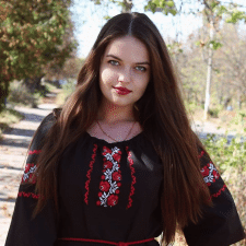 Freelancer Darina T. — Ukraine, Priluki. Core skill — Rewriting