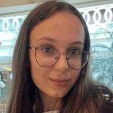 Freelancer Daria Z. — Ukraine. Core skill — Video Processing, Banners