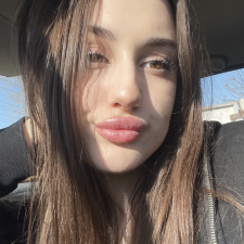 Freelancer Dasha V. — Ukraina, Dniepr. Specjalizacja — Tłumaczenie tekstów, Copywriting