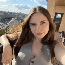 Freelancer Dariya H. — Ukraine, Kyiv. Core skill — HTML & CSS, Javascript and Typescript