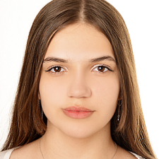 Freelancer Dariia B. — Ukraine. Core skill — Presentations, Copywriting