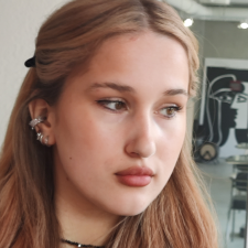Daryna V.