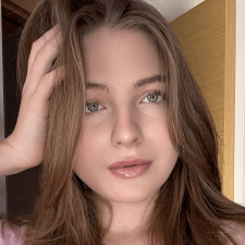 Фрилансер Дарія А. — Украина, Киев. Специализация — Оформление страниц в социальных сетях, Разработка презентаций