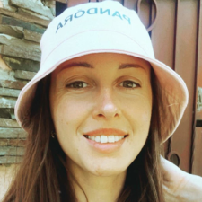Freelancer Dora O. — Ukraine, Zaporizhzhia. Specialization — Copywriting, Articles & Blog Posts