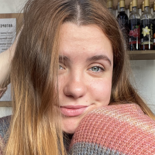 Freelancer Diana F. — Ukraine, Kyiv. Core skill — Infographics, Presentations
