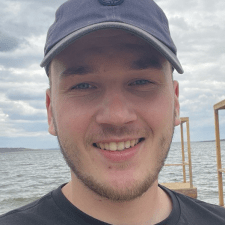 Freelancer Volodymyr P. — Ukraine, Odessa. Core skill — Contextual Advertising, Marketing Research