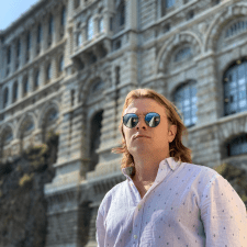 Заказчик Денис К. — Украина, Херсон.