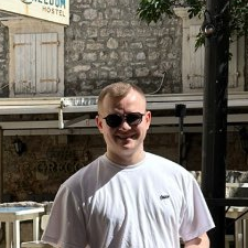 Freelancer Volodymyr S. — United Kingdom, London. Core skill — Copywriting, Articles & Blog Posts