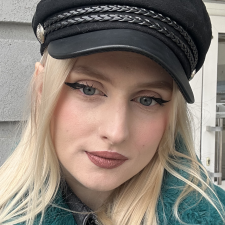 Freelancer Yevheniia M. — Ukraine, Kyiv. Core skill — Music, Presentations