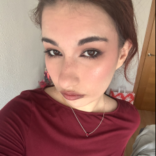 Freelancer Oleksandra F. — Ukraine, Odessa. Core skill — Presentations, Social Media Page Design